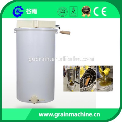 High Quality Manual PE Body Honey Extractor FMM02PE